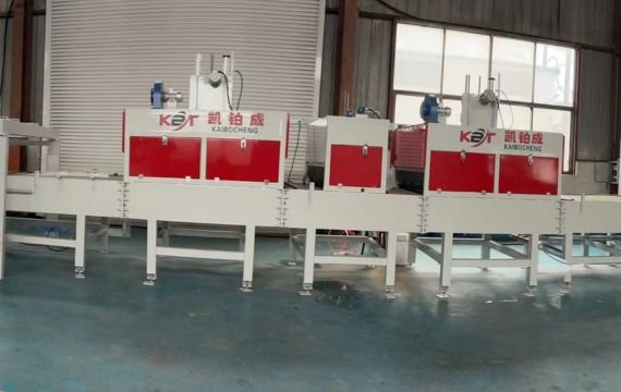 Paver block coating machine