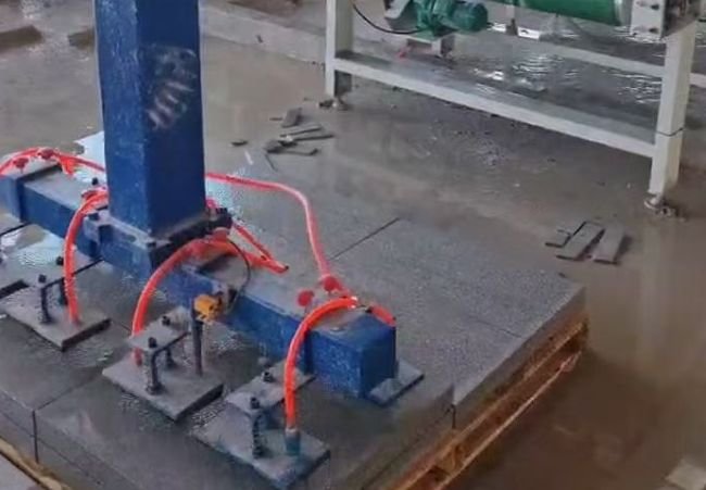 Vaccum lifter for pavers and slabs