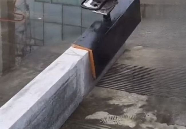 Vacuum Lifting Carrier for kerbstone